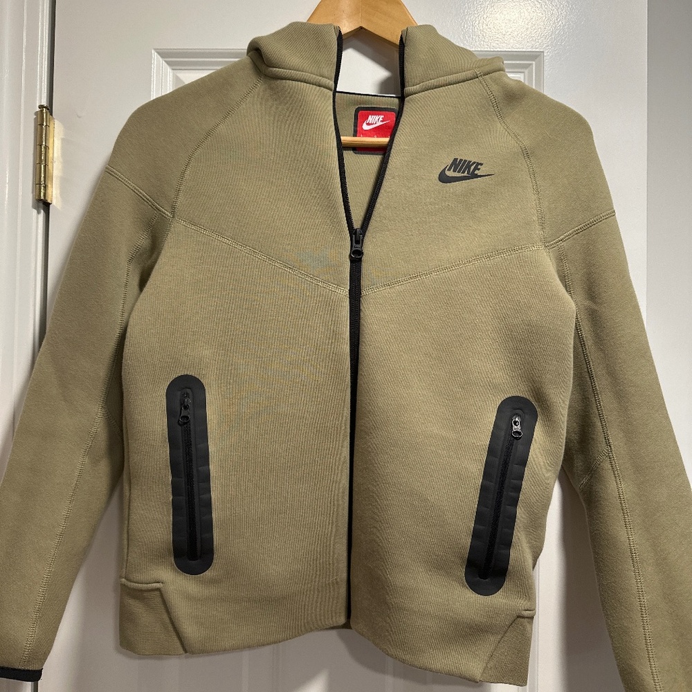 Nike boys tech fleece sweatshirt hoodie